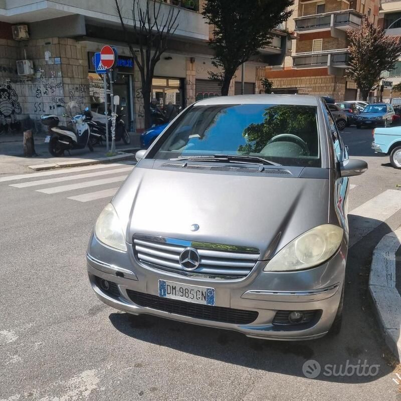 Usata Mercedes A200 116 CV (85 kW) 2008 Grigio Berlina