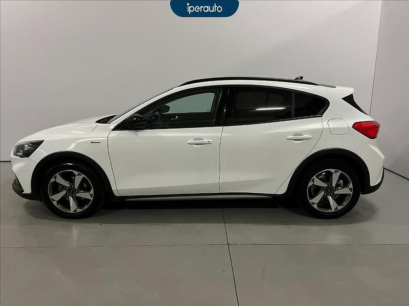 Usata Ford Focus Active 125 CV (91 kW) 2022 Bianco SUV