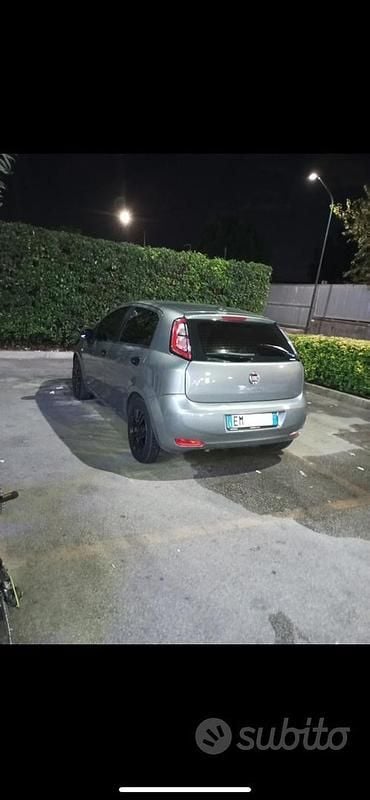 Usata Fiat Grande Punto Easy 80 CV (58 kW) 2012 Grigio Utilitaria