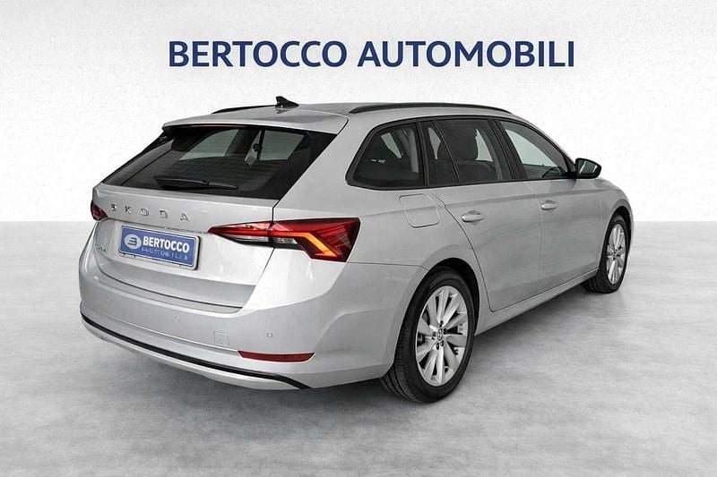 Usata Skoda Octavia 150 CV (110 kW) 2025 Argento Station wagon