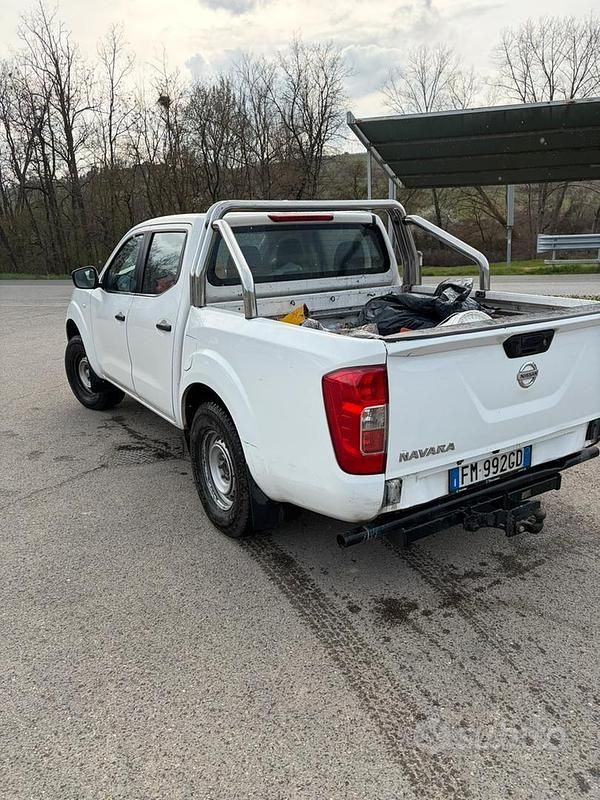 Usata Nissan Navara 2017 Bianco Pick-up