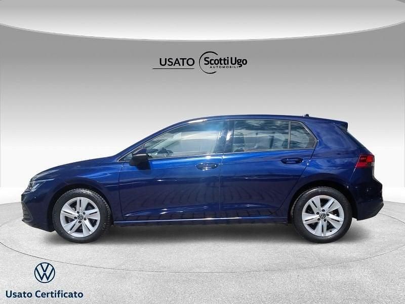Usata VW Golf VIII Life 116 CV (85 kW) 2021 Blu Utilitaria