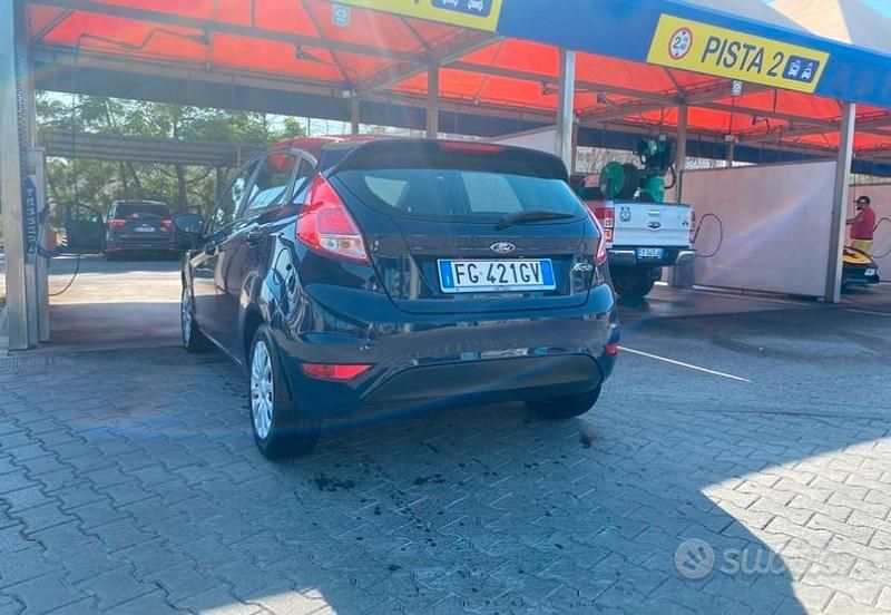 Usata Ford Fiesta 75 CV (55 kW) 2016 Utilitaria
