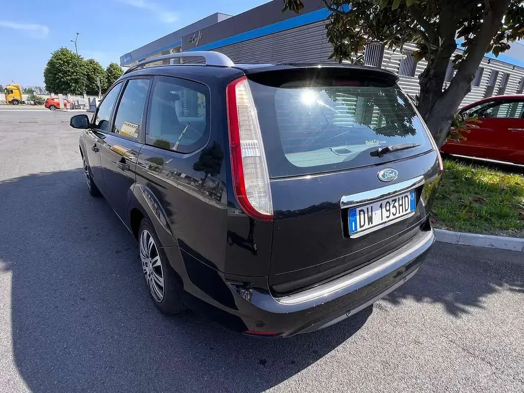 Usata Ford Focus 145 CV (106 kW) 2009 Nero Station wagon