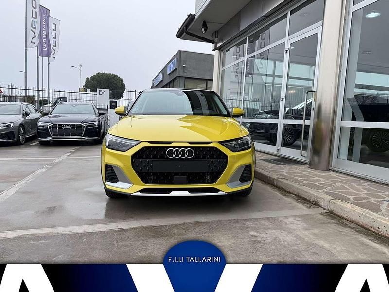 Usata Audi A1 110 CV (80 kW) 2022 Giallo pitone metallizzato SUV