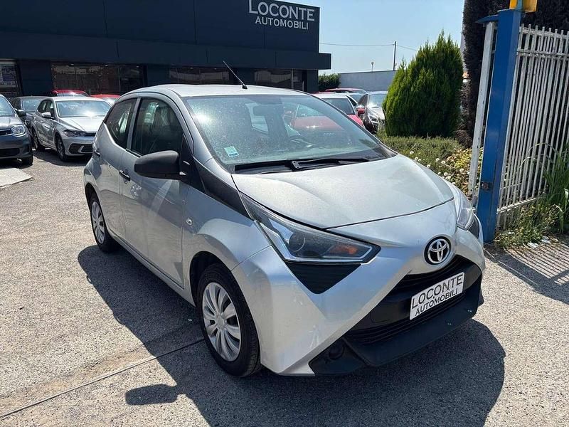 Argento Usata 2020 Toyota Aygo Due volumi | 6990 € - Immagine 1/3