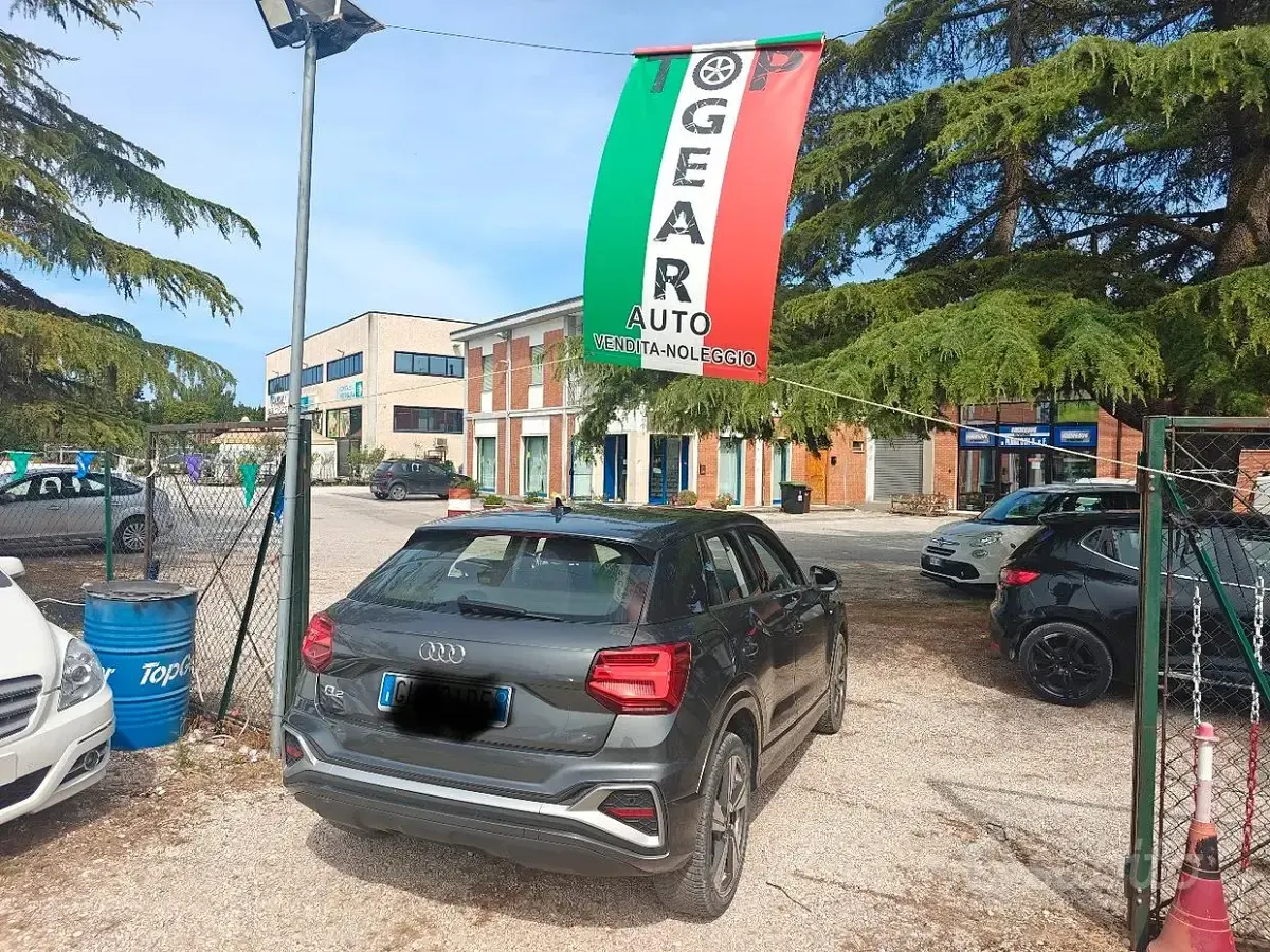 Usata Audi Q2 S-Line 116 CV (85 kW) 2022 Grigio SUV