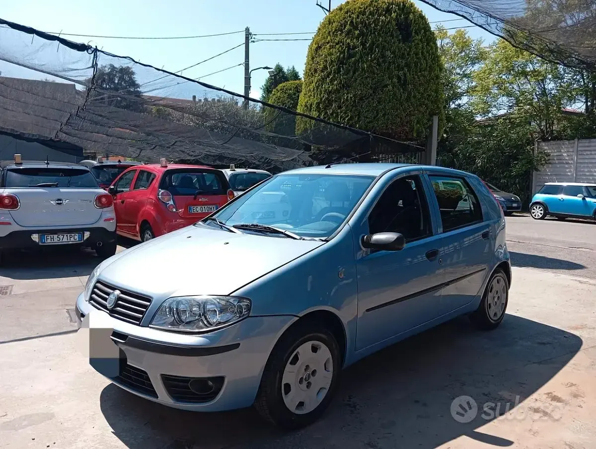 Usata Fiat Punto Active 60 CV (44 kW) 2006 Bluazzurro Utilitaria