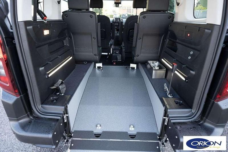 Nuova Fiat Doblò Easy 105 CV (77 kW) 2025 Bianco Monovolume