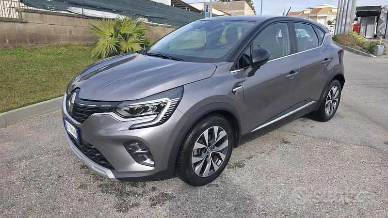 Usata Renault Captur Intens 126 CV (92 kW) 2019 Grigio SUV