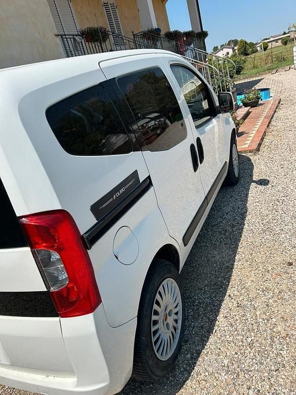 Usata Fiat Qubo 75 CV (55 kW) 2010 Bianco Monovolume