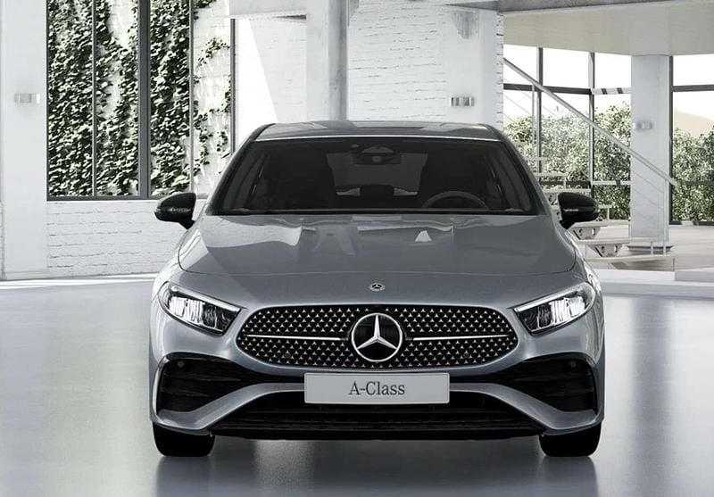 Usata Mercedes A180 Advanced Plus 116 CV (85 kW) 2025 Argento Berlina