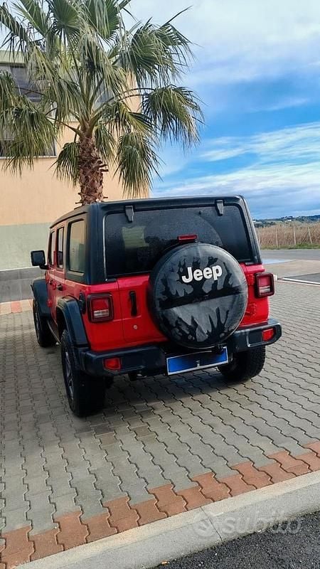 Usata Jeep Wrangler Unlimited Sport 200 CV (147 kW) 2020 Rosso SUV