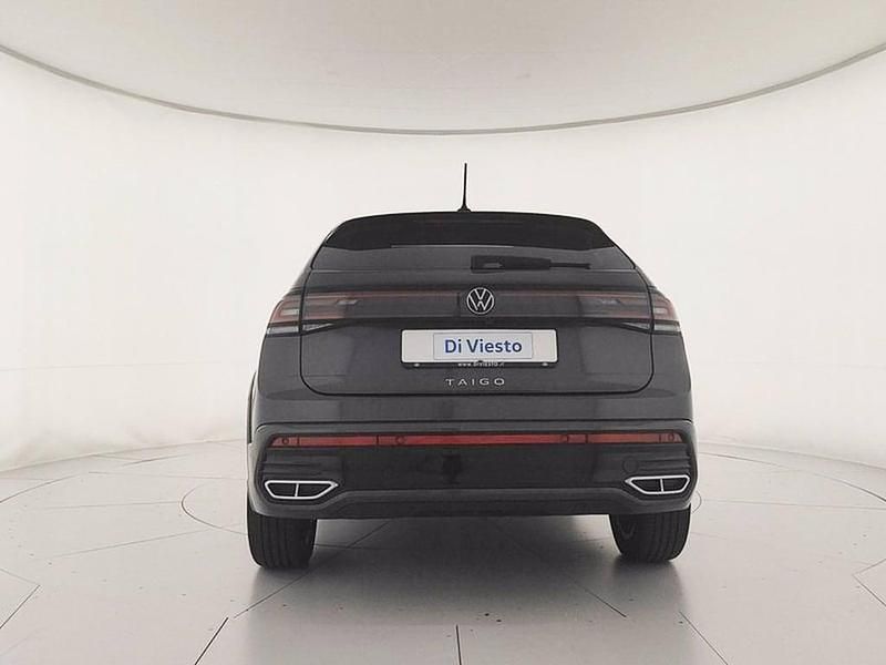 Usata VW Taigo R-line 110 CV (80 kW) 2022 Smoky grey metallizzato SUV