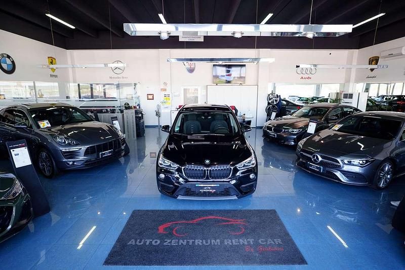 Usata BMW 118 150 CV (110 kW) 2019 Nero Utilitaria
