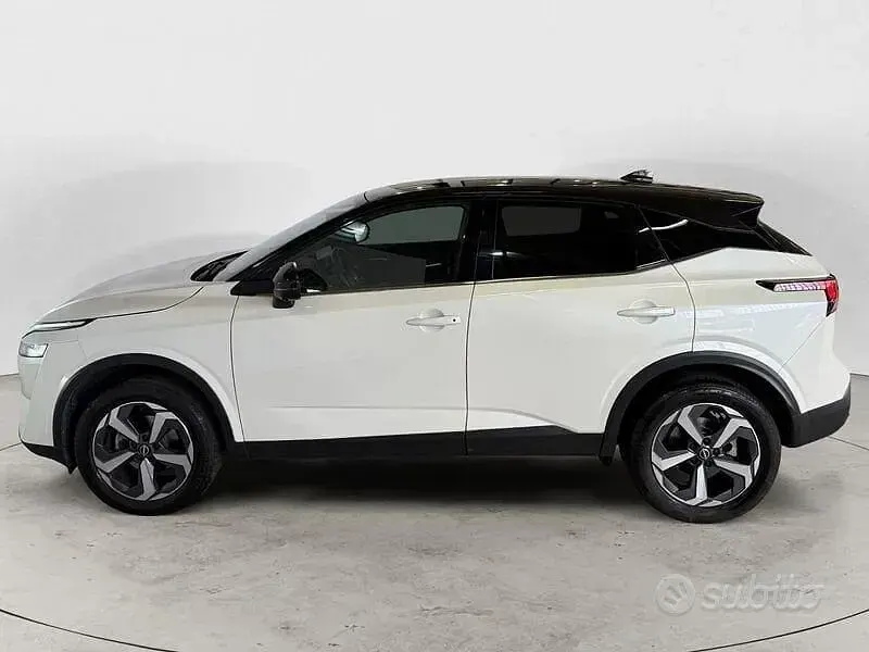 Usata Nissan Qashqai N-Connecta 140 CV (102 kW) 2023 Bianco SUV