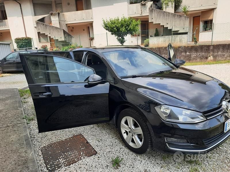 Usata VW Golf VII 115 CV (84 kW) 2016 Nero Utilitaria