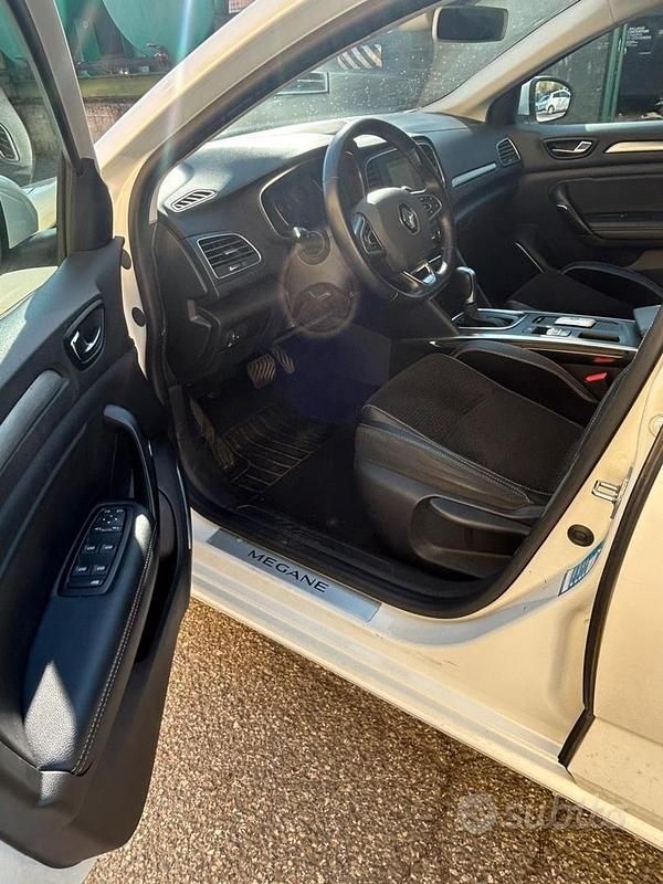 Usata Renault Mégane GrandTour 110 CV (80 kW) 2018 Bianco Station wagon