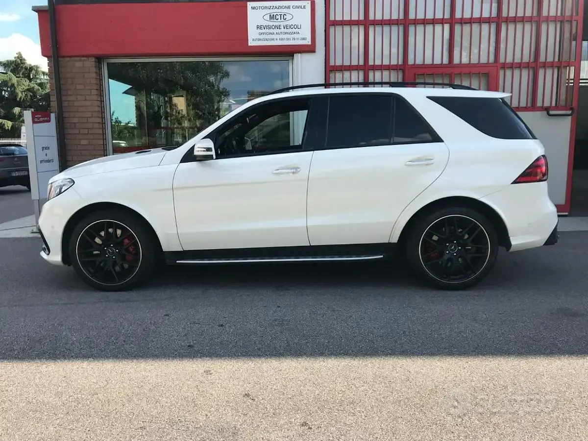 Usata Mercedes GLE63 AMG AMG 430 CV (316 kW) 2016 Bianco perlato SUV