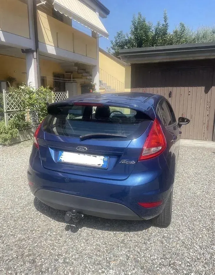 Usado Ford Fiesta 82 HP (60 kW) 2009 Azul Citadino