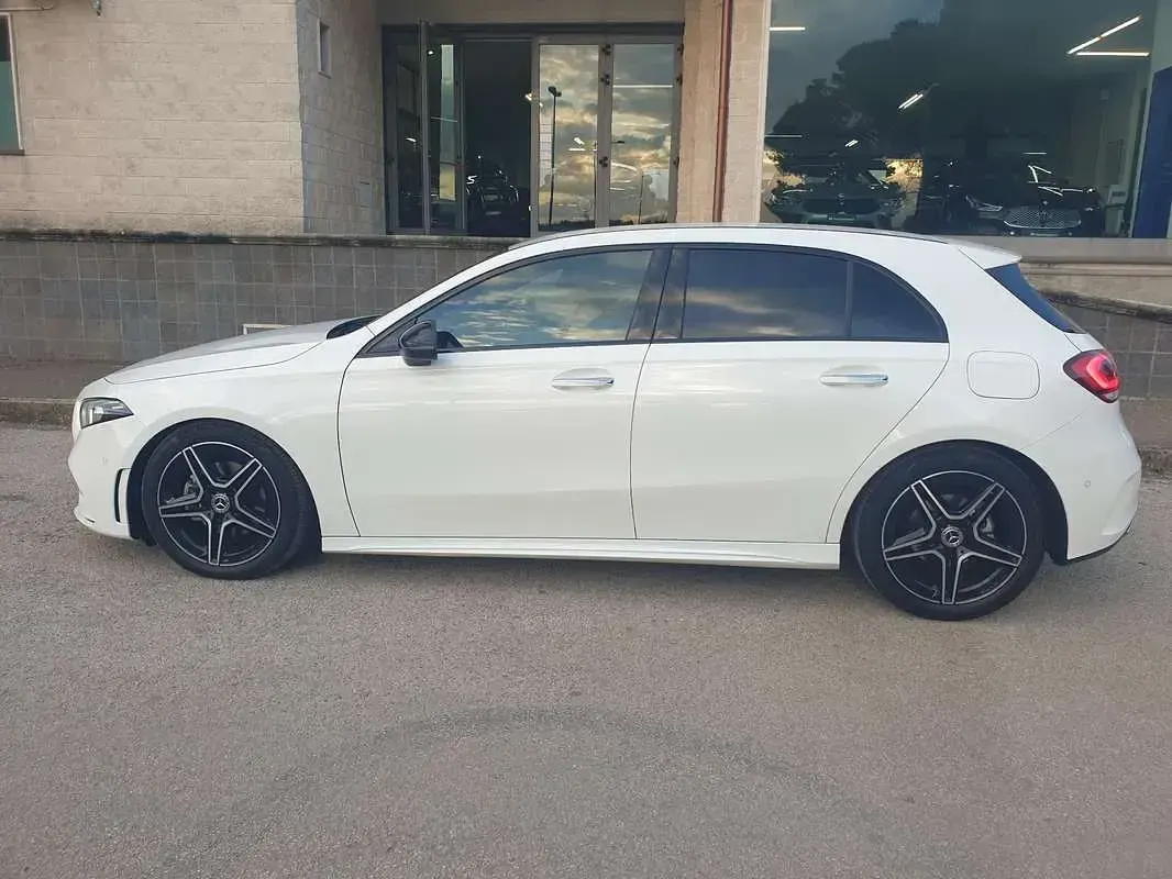 Usata Mercedes 180 AMG line 116 CV (85 kW) 2020 Berlina