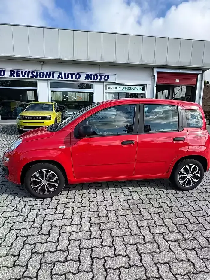 Usata Fiat Panda Easy 69 CV (50 kW) 2018 Rosso Utilitaria