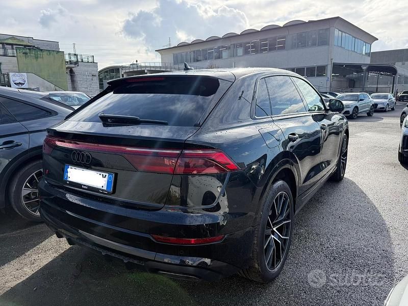 Usata Audi Q8 S-Line 286 CV (210 kW) 2023 Nero SUV