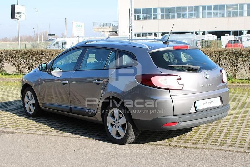 Usata Renault Mégane GrandTour Dynamique 110 CV (80 kW) 2010 Gray Station wagon