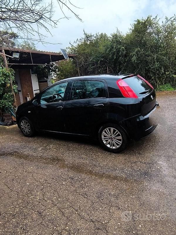 Usata Fiat Grande Punto 90 CV (66 kW) 2009 Utilitaria