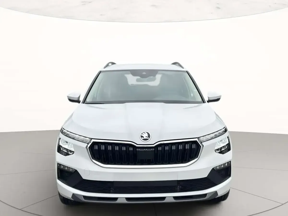 Nuova Skoda Kamiq 116 CV (85 kW) 2026 Bianco luna metallizzato SUV