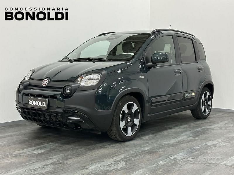 Usata Fiat Panda Cross 70 CV (51 kW) 2025 Verde Utilitaria