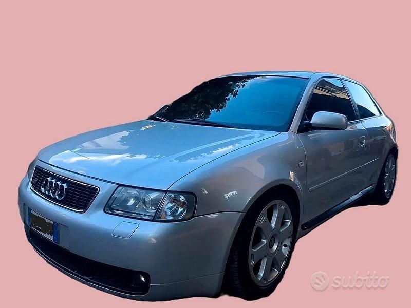 Argento Usata 1999 Audi A3 Tre volumi | 9900 € (Buon prezzo) - Immagine 1/4