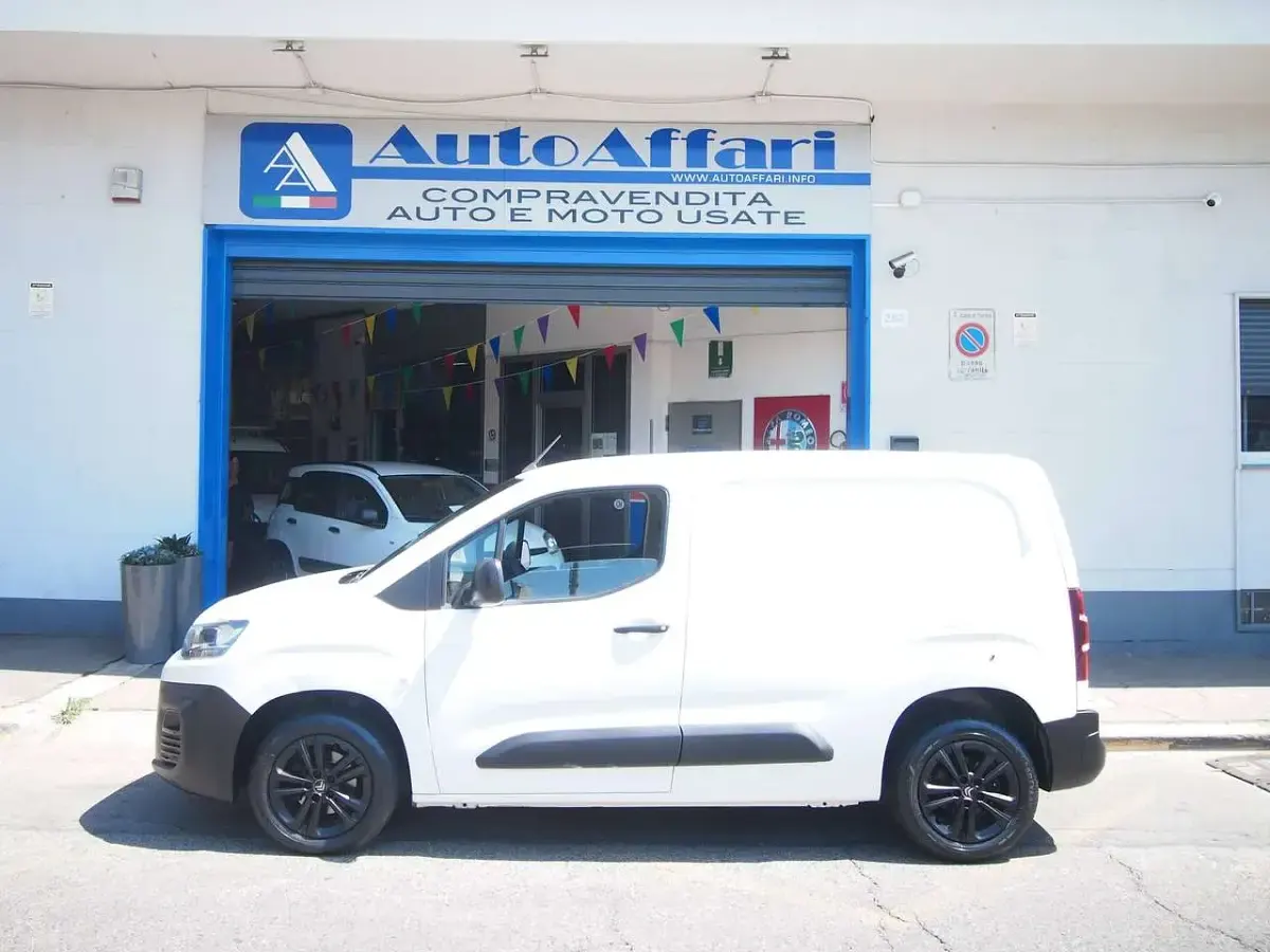 Usata Citroën Berlingo 102 CV (75 kW) 2021 Bianco Monovolume