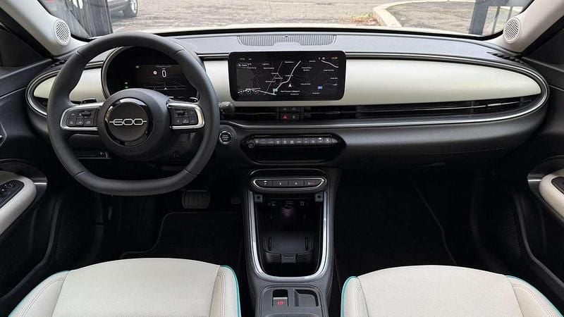 Usata Fiat 600 La Prima 110 CV (80 kW) 2025 Bianco pastello SUV