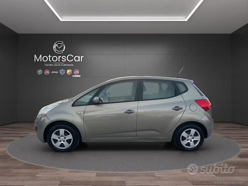 Usata Kia Venga Active 90 CV (66 kW) 2014 Bronzo Utilitaria