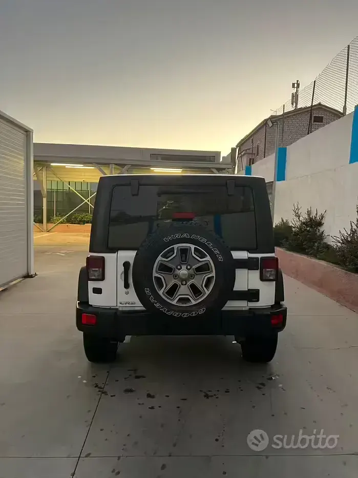 Usata Jeep Wrangler Rubicon 177 CV (130 kW) 2014 Bianco SUV