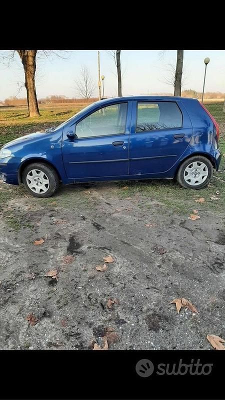 Usata Fiat Punto 2005 Blu Utilitaria