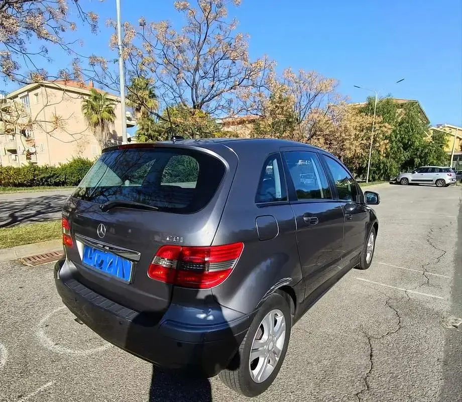 Usata Mercedes B180 Executive 109 CV (80 kW) 2011 Utilitaria