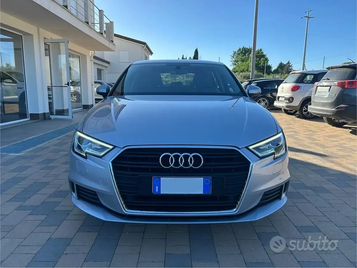 Usata Audi A3 Sport 116 CV (85 kW) 2018 Grigio Berlina