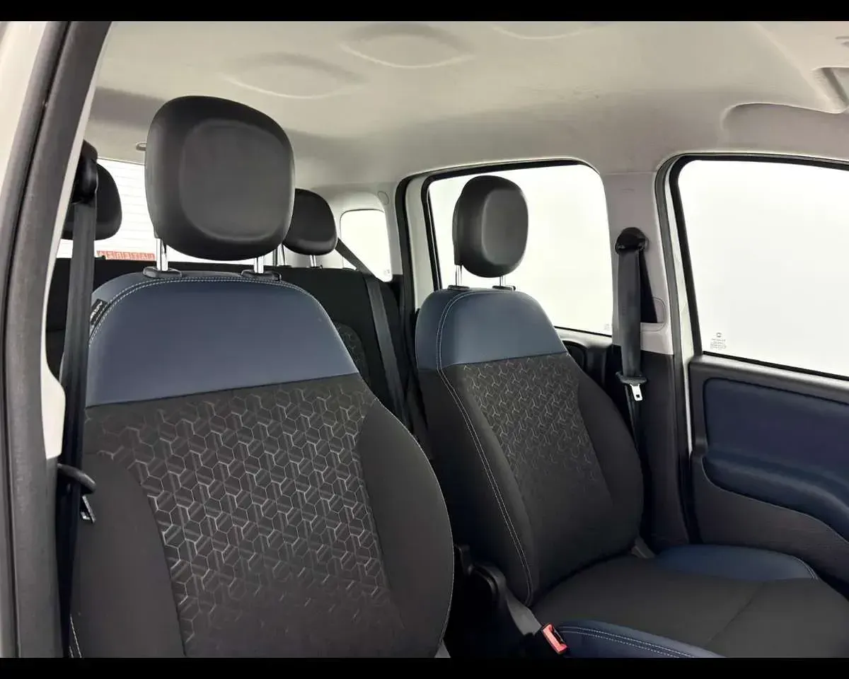 Usata Fiat Panda Cross Cross 69 CV (50 kW) 2021 Bianco gelato Utilitaria