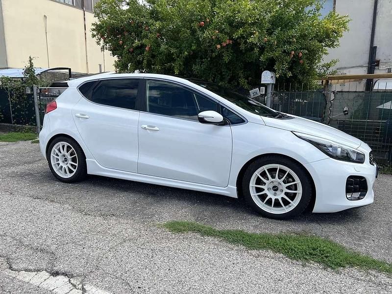 Usata Kia Ceed GT GT-Line 136 CV (100 kW) 2015 Berlina