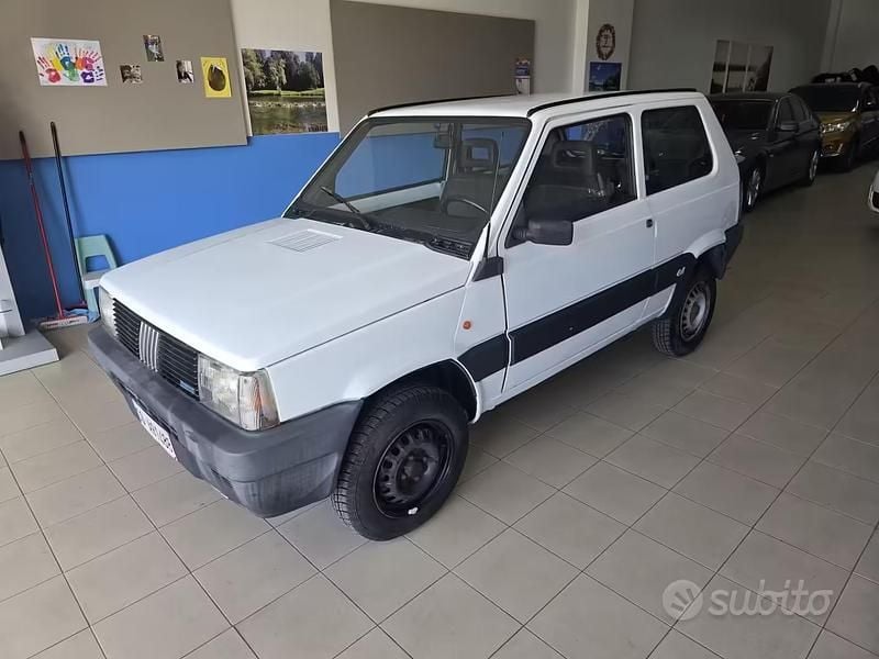 Usata Fiat Panda 4x4 45 CV (33 kW) 1990 Bianco Utilitaria