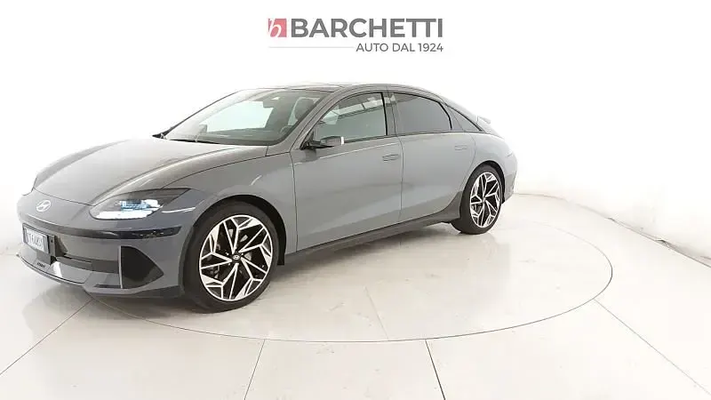 Usata Hyundai Ioniq 239 kW (325 CV) 2024 Nocturne gray metallic Utilitaria