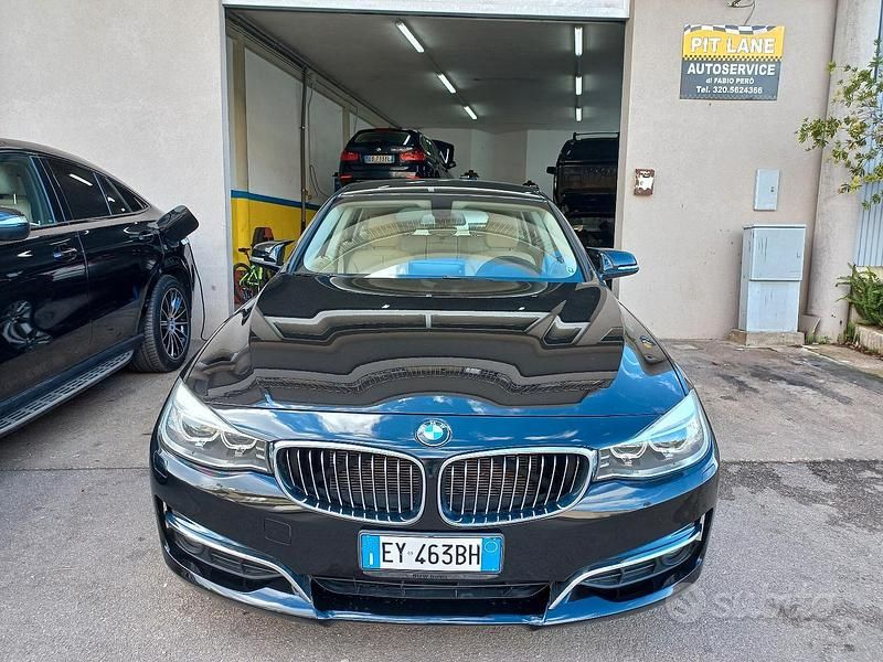 Nero Usata 2014 BMW 318 Gran Turismo Luxury Line Tre volumi | 13.500 € (Molto cara) - Immagine 1/4