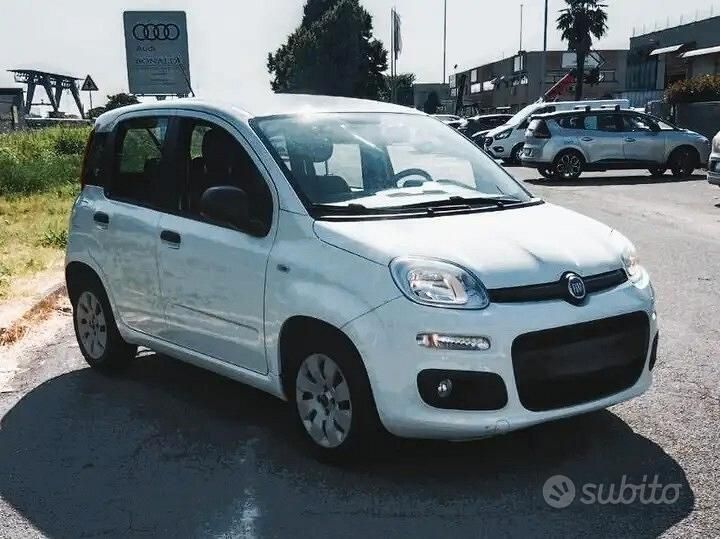 Usata Fiat Panda Young 69 CV (50 kW) 2016 Bianco Utilitaria