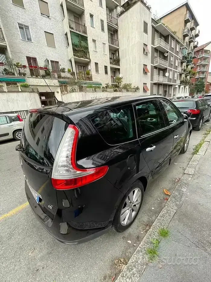 Usata Renault Scenic E-Tech 130 CV (95 kW) 2010 Nero Monovolume