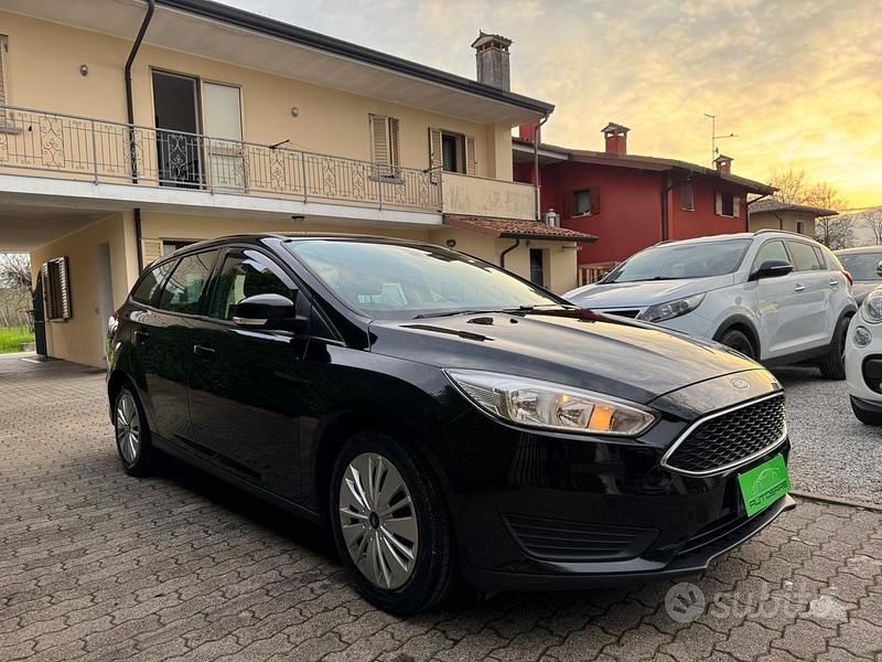 Usata Ford Focus S 101 CV (74 kW) 2017 Nero Station wagon