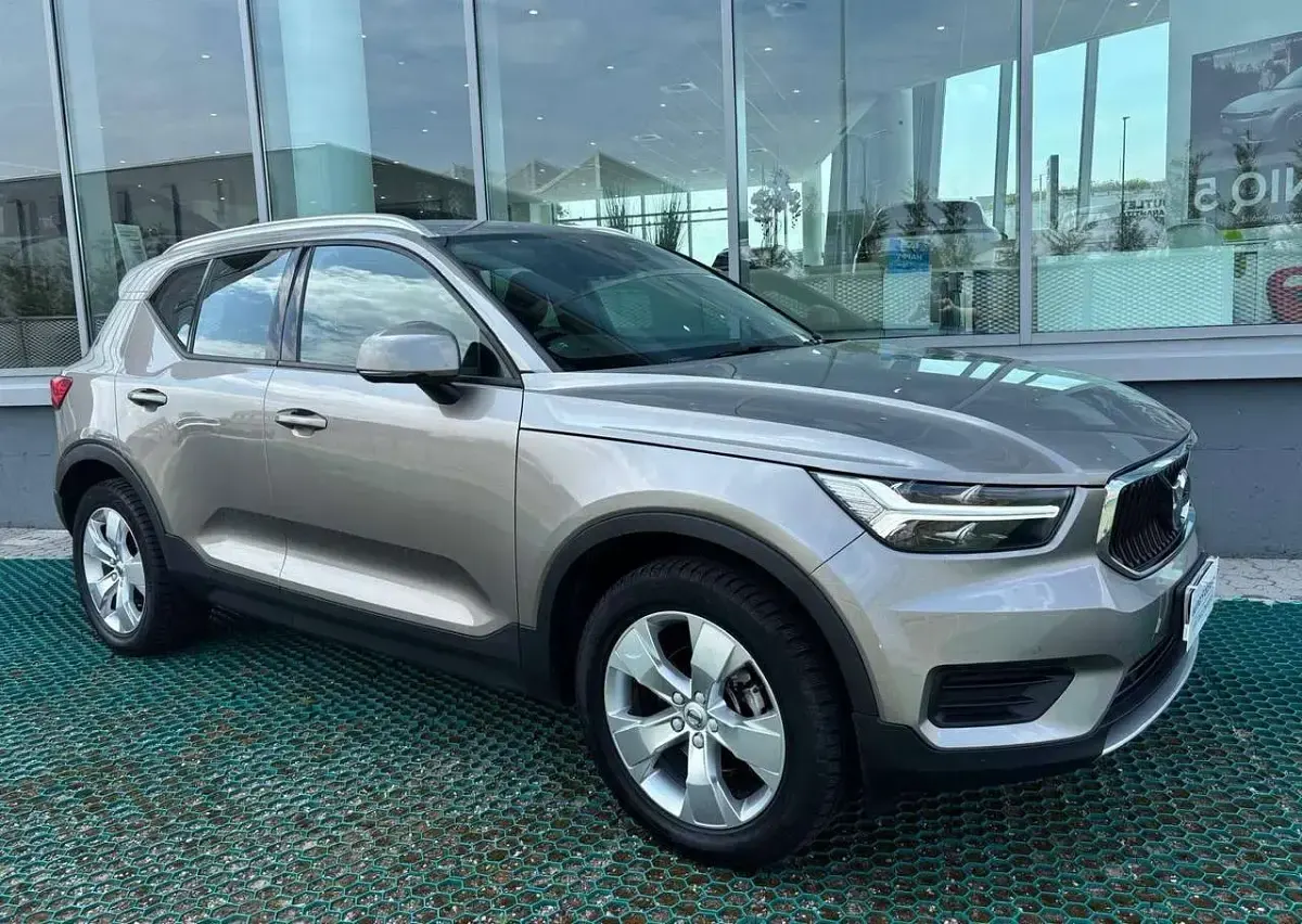 Usata Volvo XC40 Momentum 129 CV (94 kW) 2022 Other SUV