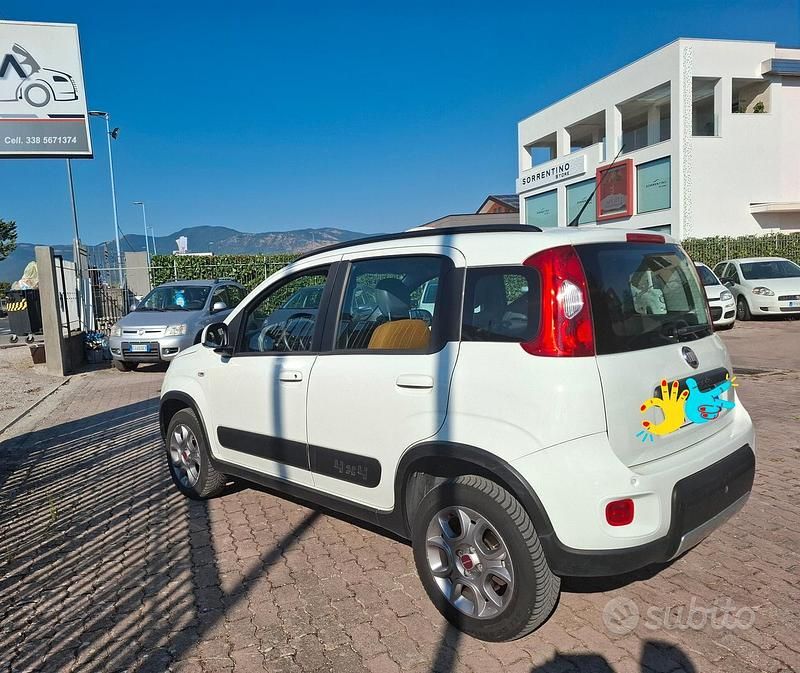 Usata Fiat Panda 4x4 S 95 CV (69 kW) 2015 Bianco Utilitaria