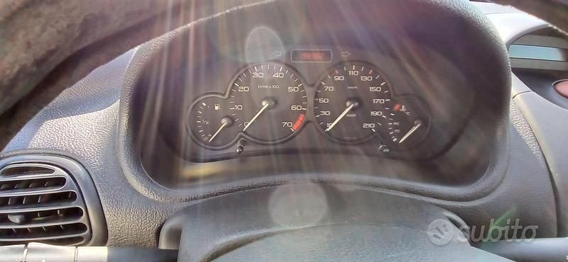 Usata Peugeot 206 60 CV (44 kW) 2002 Blu Utilitaria